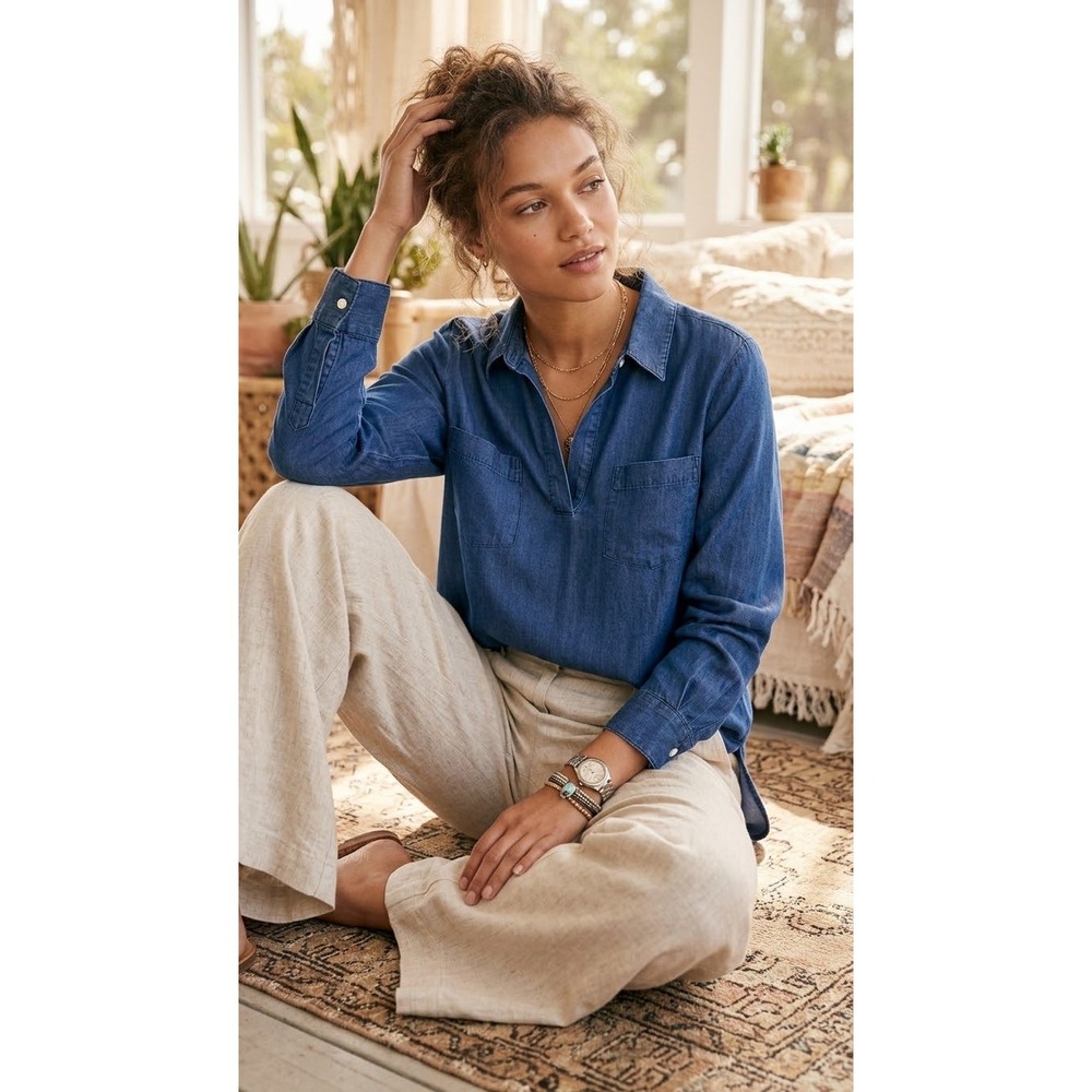 LOFT Outlet Blue Chambray Tunic Top Split V-Neck Long Sleeve Small NEW